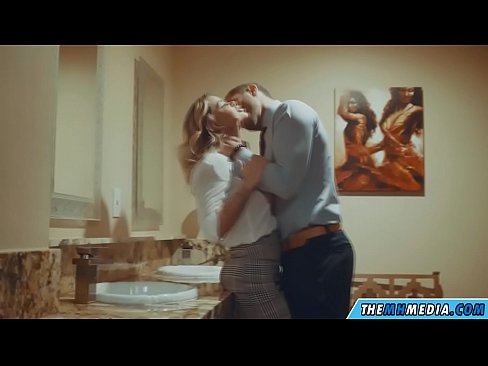 ❤️ Ilehoria busti batek komun publiko batean seduzitzen zaituenean ❤️ Pornografia besterik ez %eu.teenactivewear.ruan ❌️❤